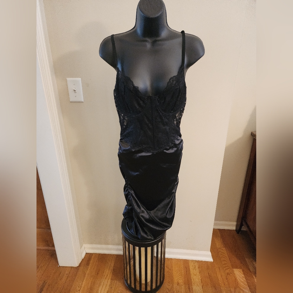 AA -Elegant Black Lace Slip Nightgown Large